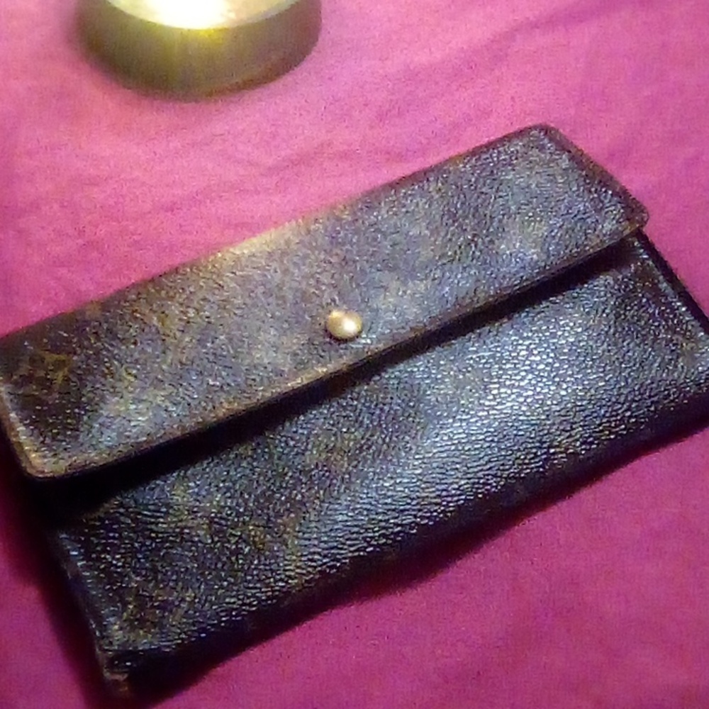 Louis Vuitton monogram tri fold long  wallet very roomy - Picture 16 of 16